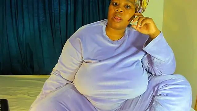 Snapshot of ThickLeeyanaXX chatting on 14, 6, 2026 ThickLeeyanaXX online show from 14, 6, 2026