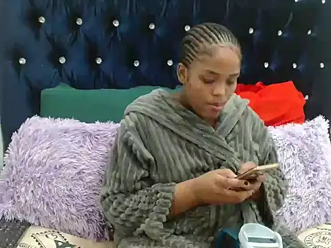 SEXYKENNY21 online show from 6, 11, 2025