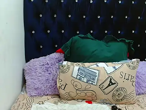 SEXYKENNY21 online show from 3, 11, 2025