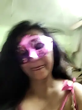 Snapshot of LOVE__RANI chatting on 7, 6, 2026 LOVE RANI online show from 7, 6, 2026