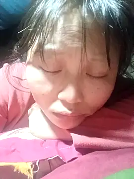 yoyo-mi online show from 4, 11, 2025