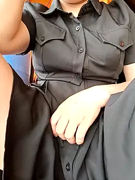 yoyo-mi online show from 13, 4, 2026