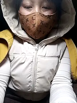 yoyo-mi online show from 3, 2, 2026