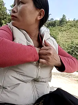 yoyo-mi online show from 15, 11, 2025