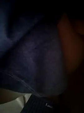 -Hazel-123 online show from 28, 11, 2025