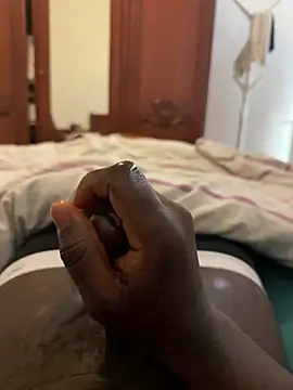 Snapshot of beaucouphethf chatting on 13, 2, 2026 beaucouphethf online show from 13, 2, 2026