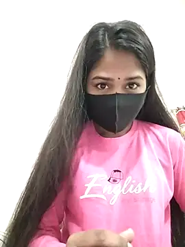 Green LaDY66 online show from 22, 12, 2025