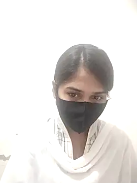 Green LaDY66 online show from 19, 11, 2025