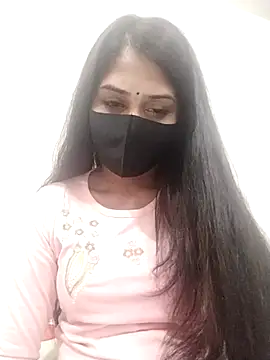 Green LaDY66 online show from 29, 11, 2025