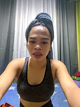 Snapshot of kierra_fox chatting on 24, 11, 2025 kierra fox online show from 24, 11, 2025