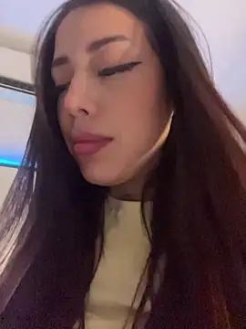 AshleyWinslow online show from 25, 3, 2026