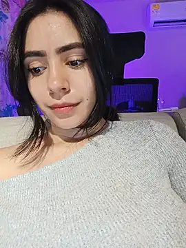 Snapshot of Sara-215 chatting on 26, 2, 2026 Sara-215 online show from 26, 2, 2026