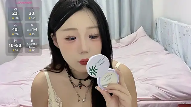 Snapshot of zhnlky chatting on 31, 10, 2025 zhnlky online show from 31, 10, 2025