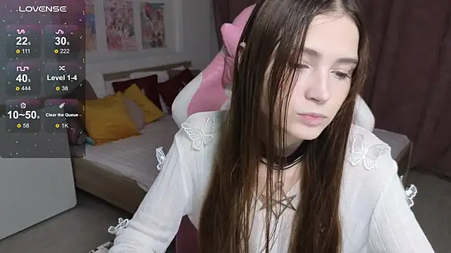 Hana Flo  online show from 10, 11, 2025