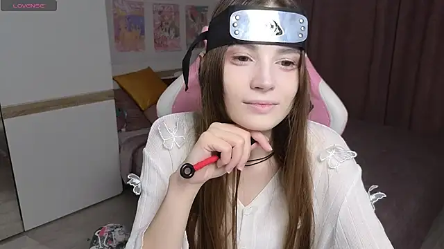 Hana Flo  online show from 5, 11, 2025