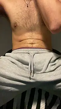 Snapshot of ozysboy chatting on 5, 11, 2025 ozysboy online show from 5, 11, 2025