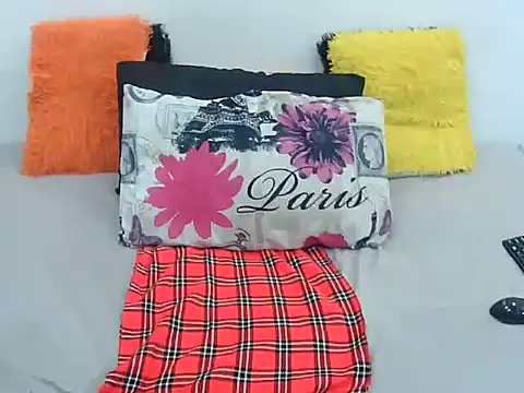 BubblegumBaddiexxxx online show from 3, 11, 2025