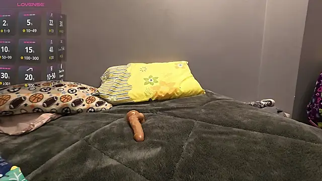 RoomHot404 online show from 1, 3, 2026