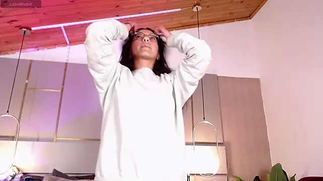 Skay bluee online show from 11, 11, 2025