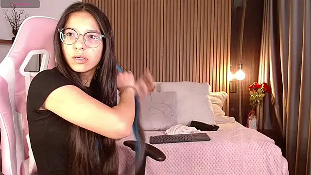 Skay bluee online show from 22, 11, 2025