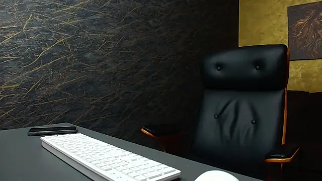 HayesWood online show from 8, 11, 2025