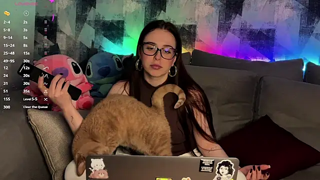 Snapshot of OhNicolle chatting on 12, 11, 2025 OhNicolle online show from 12, 11, 2025