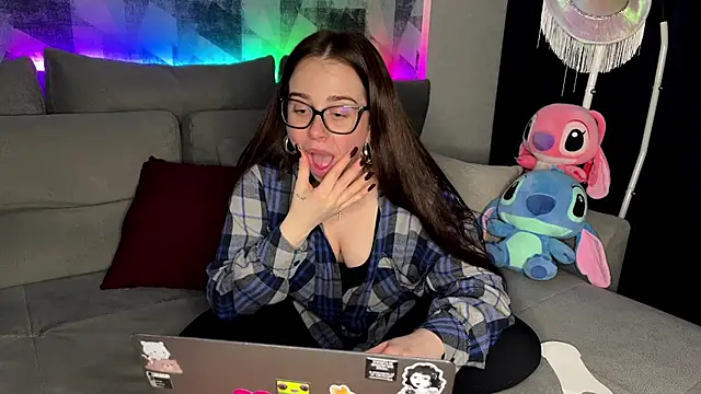 Snapshot of OhNicolle chatting on 20, 11, 2025 OhNicolle online show from 20, 11, 2025