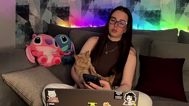 Snapshot of OhNicolle chatting on 11, 11, 2025 OhNicolle online show from 11, 11, 2025