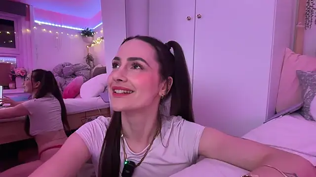 Snapshot of SpicyLunaaa chatting on 3, 3, 2026 SpicyLunaaa online show from 3, 3, 2026