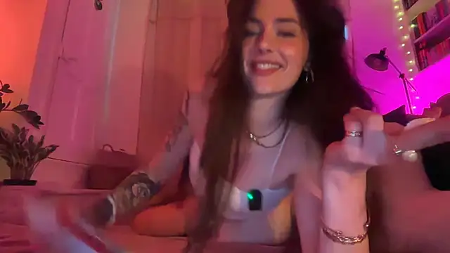 SpicyLunaaa online show from 9, 5, 2026