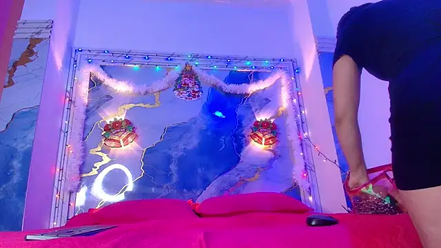 Girls from medellin online show from 4, 12, 2025