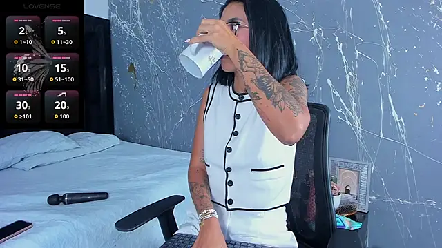 LilithLuxorr online show from 13, 11, 2025