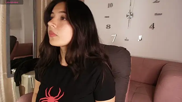 Snapshot of KamyGlam chatting on 10, 2, 2026 KamyGlam online show from 10, 2, 2026