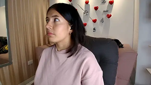 Snapshot of KamyGlam chatting on 3, 3, 2026 KamyGlam online show from 3, 3, 2026