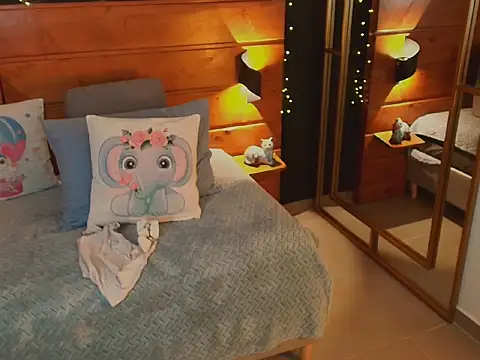 milena kiitty online show from 8, 2, 2026