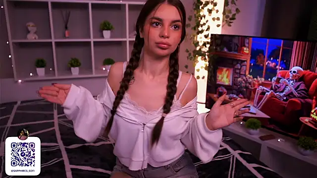 Snapshot of LauraHansil chatting on 14, 11, 2025 LauraHansil online show from 14, 11, 2025