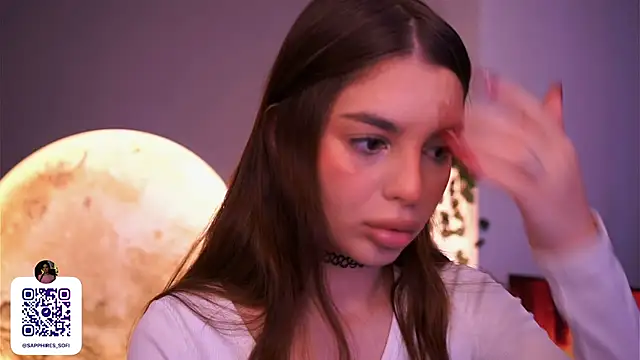 Snapshot of LauraHansil chatting on 1, 12, 2025 LauraHansil online show from 1, 12, 2025