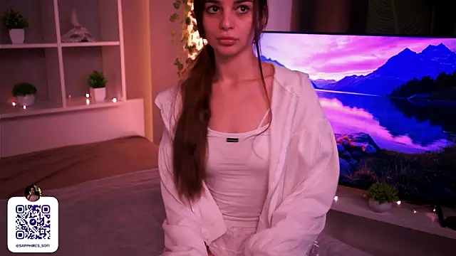 Snapshot of LauraHansil chatting on 10, 11, 2025 LauraHansil online show from 10, 11, 2025