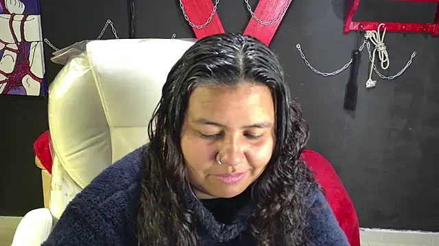 Snapshot of serenamystsh chatting on 20, 11, 2025 serenamystsh online show from 20, 11, 2025