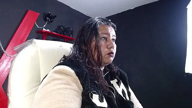 Snapshot of serenamystsh chatting on 3, 11, 2025 serenamystsh online show from 3, 11, 2025