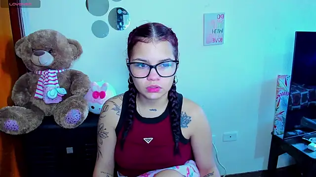 Emma boo online show from 12, 4, 2026