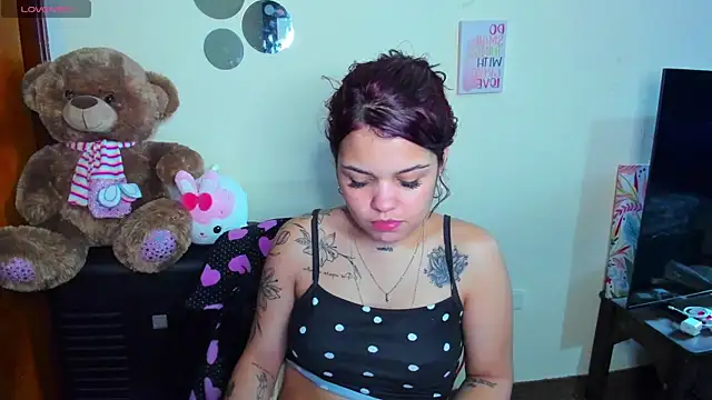 Emma boo online show from 15, 4, 2026