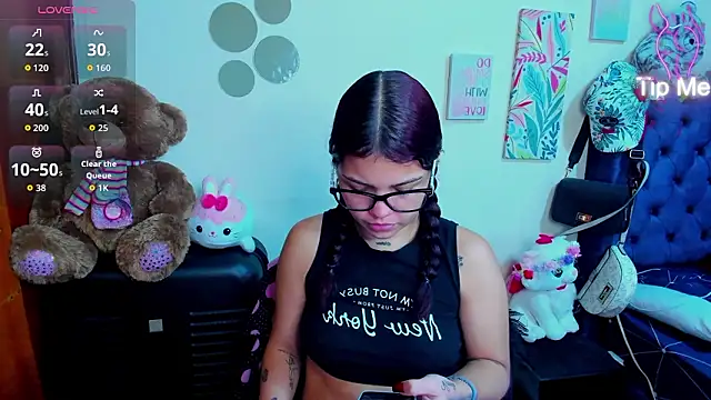 Emma boo online show from 2, 2, 2026