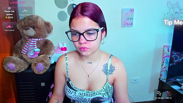 Emma boo online show from 25, 3, 2026