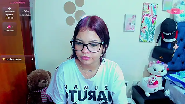 Emma boo online show from 13, 11, 2025