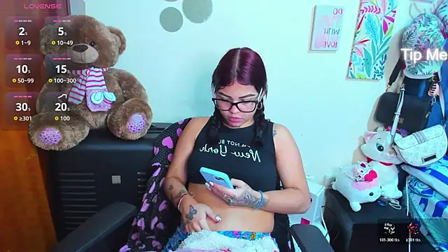 Emma boo online show from 21, 12, 2025