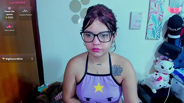 Emma boo online show from 11, 11, 2025