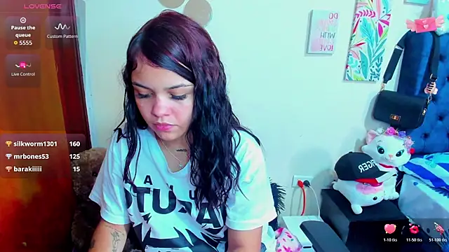 Emma boo online show from 14, 11, 2025