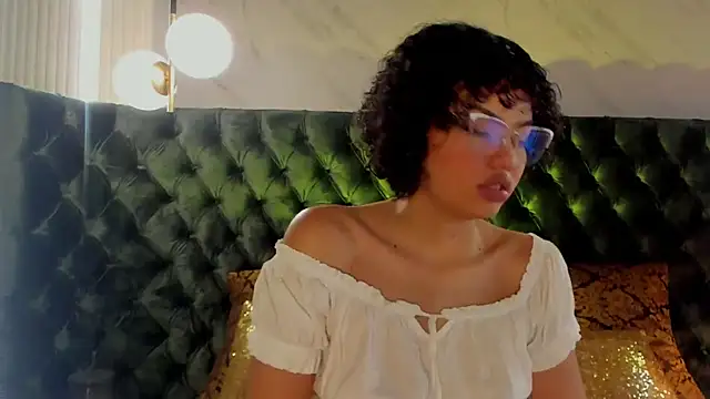 ChloeCortez online show from 16, 11, 2025