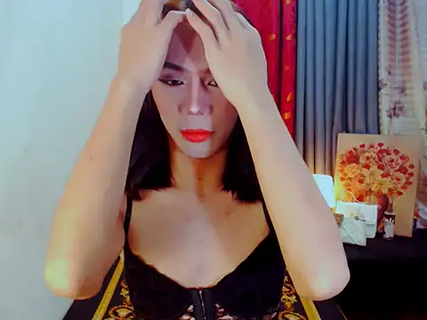 EXOTICGEORGINA online show from 8, 11, 2025